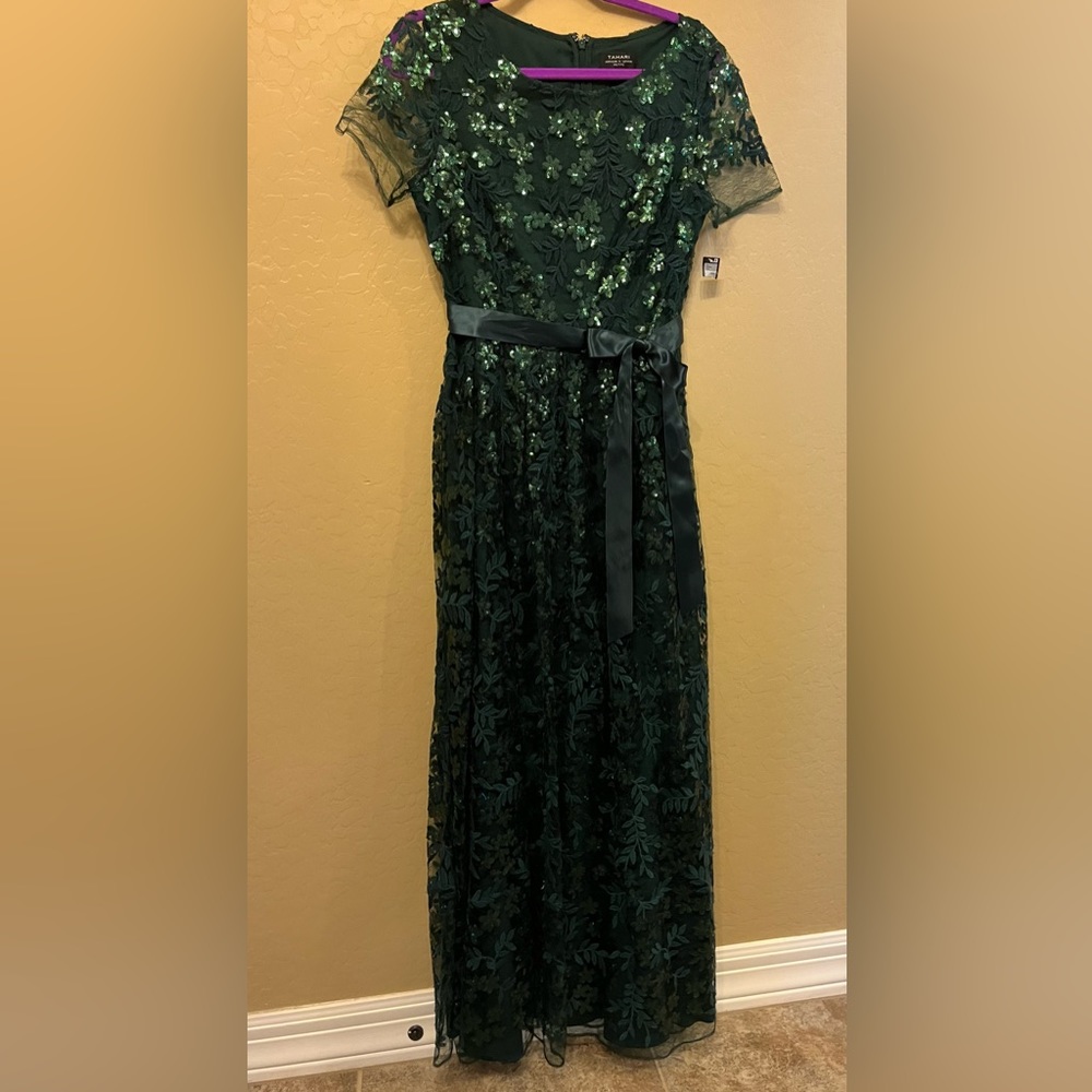 TAHARI ASL Hunter Green Embellished Lace Gown